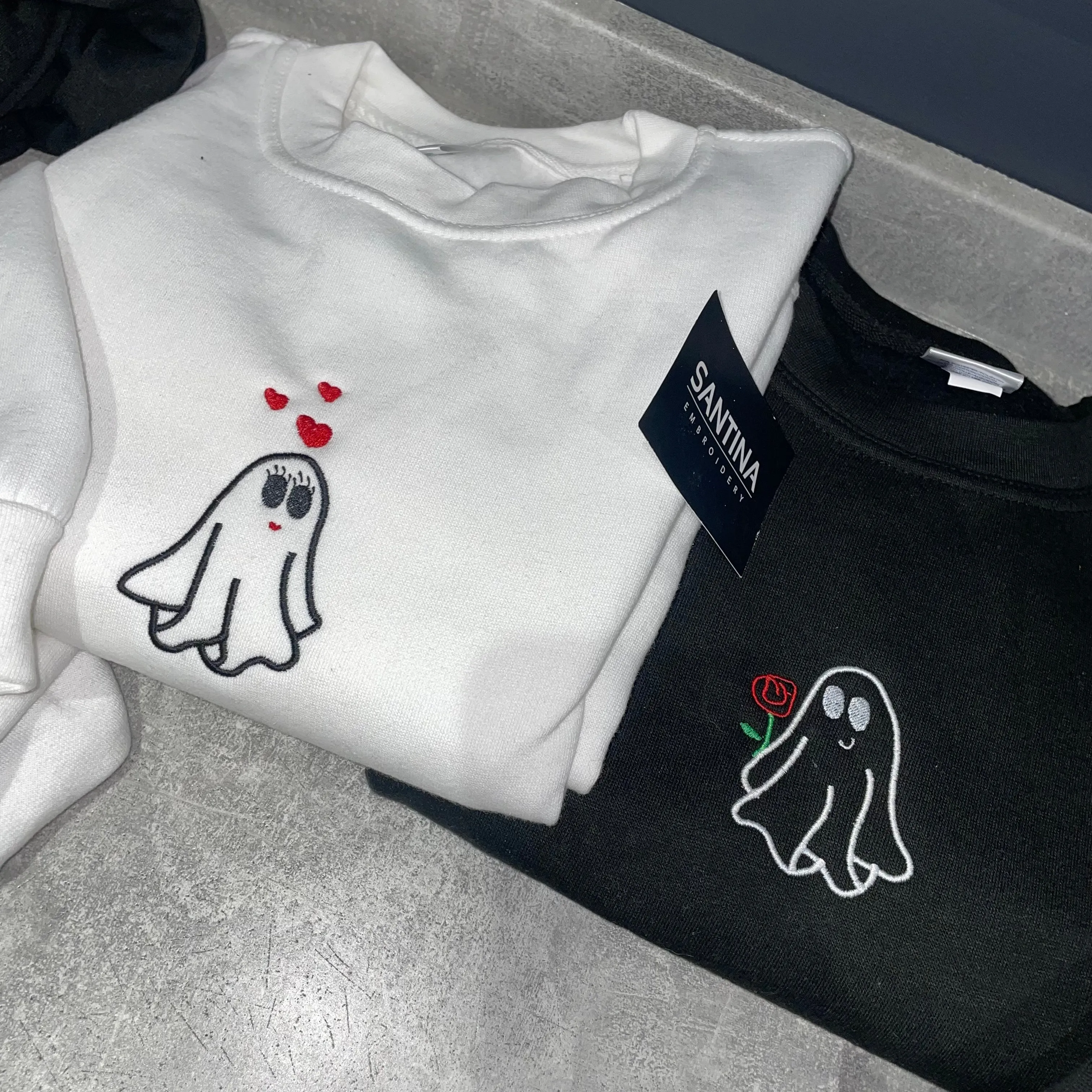 cute sheet ghost lovers Halloween sweatshirt / hoodie